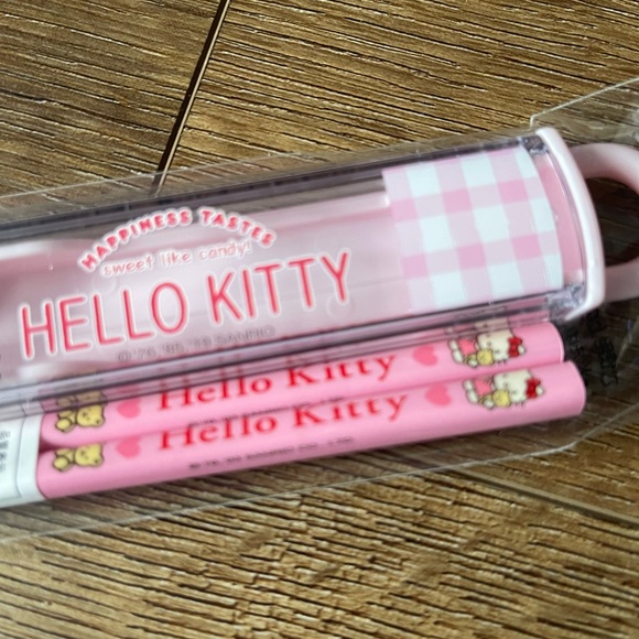 HELLO KITTY-Imported (NWT) Chopsticks with Case - Picture 10 of 11